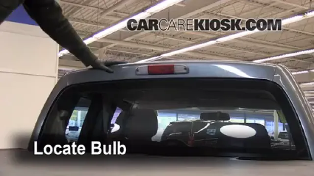 2007 Mitsubishi Raider LS 3.7L V6 Extended Cab Pickup Luces Luz de freno central (reemplazar foco)